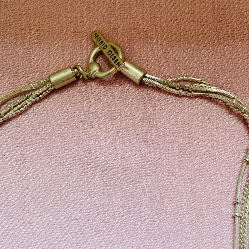 Two Beautiful Necklaces! - Picture 2 of 6